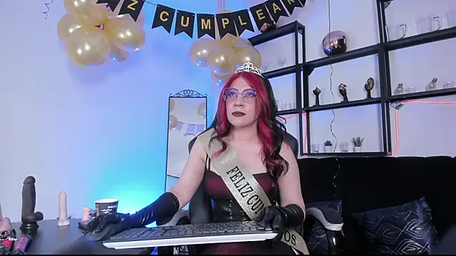 Halley Ravenn online show from June 5, 7:09 pm