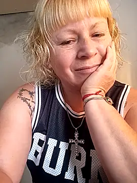 1milfemma online show from November 23, 7:37 pm