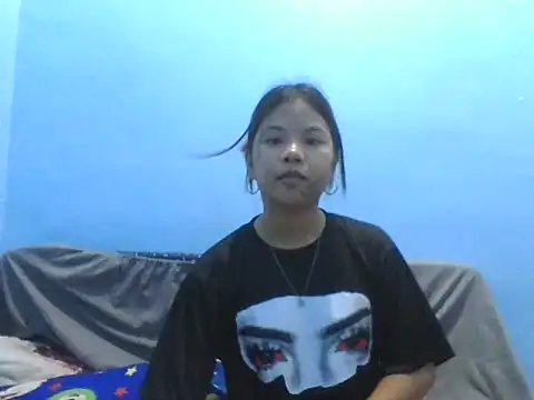 sweetcuteasian online show from August 5, 9:04 am
