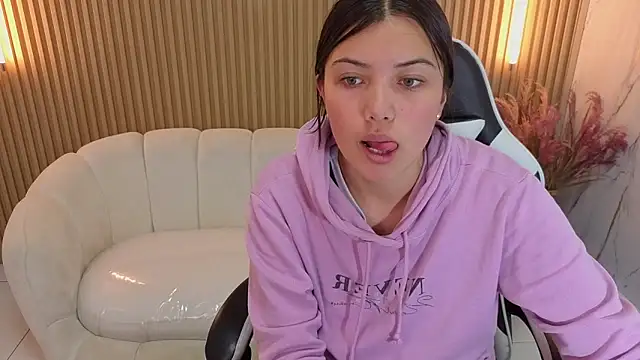 venus velvet tp online show from December 16, 8:15 pm