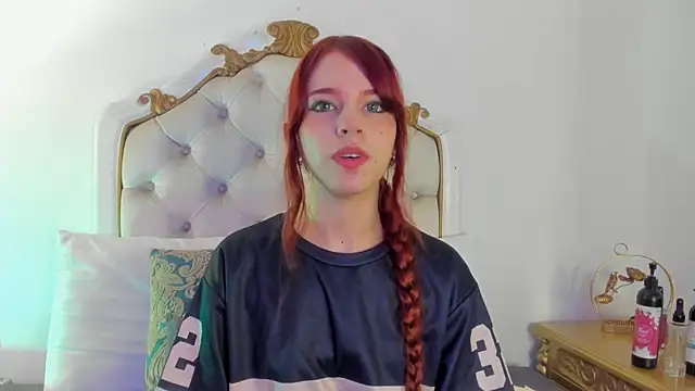 scarlett smith 3 online show from April 7, 2:35 am