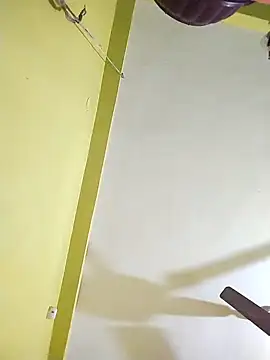 hootmom online show from November 9, 6:20 am