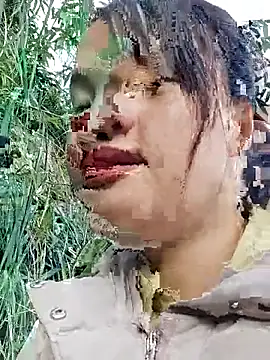 yelow-bee online show from November 25, 12:24 am