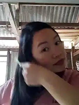 yelow-bee online show from December 18, 1:10 am