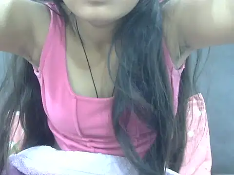 SEXY PRIYA83 online show from December 14, 8:14 pm