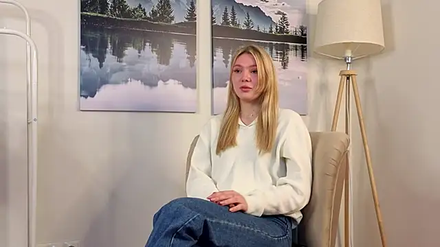 ToyaBosques online show from November 10, 5:02 am