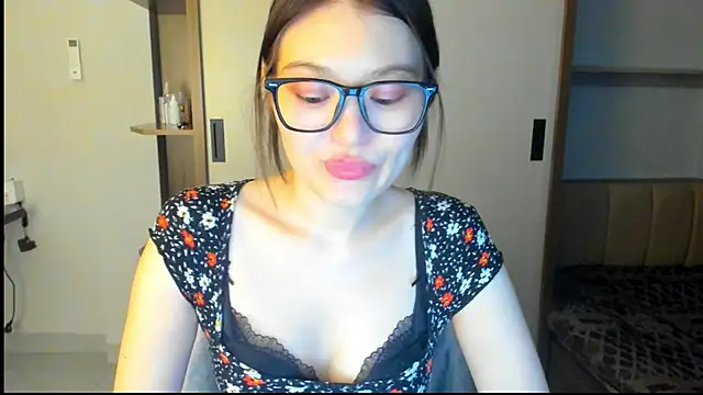 HopeLovely online show from February 21, 11:22 am