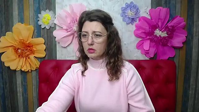 RoseHille online show from December 1, 3:15 pm