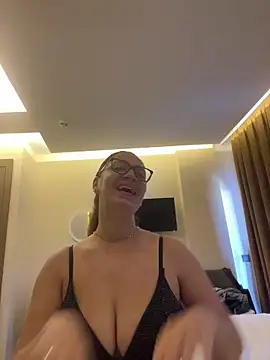 Milana8263 online show from December 16, 9:15 am