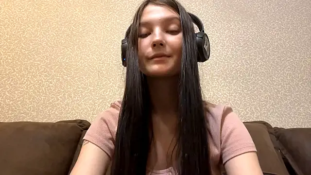 AurorAurora online show from November 30, 9:24 am