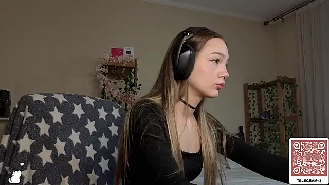 HoaPatton online show from December 20, 12:20 pm