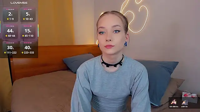 AdalineSheetz online show from March 25, 7:06 pm