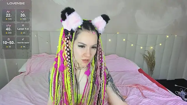 Lina Moony online show from December 19, 2:59 am