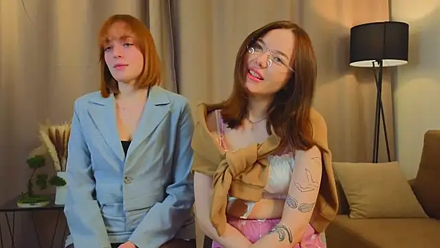 LucreciaAsters online show from December 4, 4:26 am