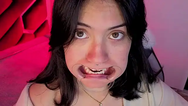 Brandy collinss online show from February 22, 11:33 am