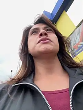 valeria absurdah online show from January 15, 8:37 pm