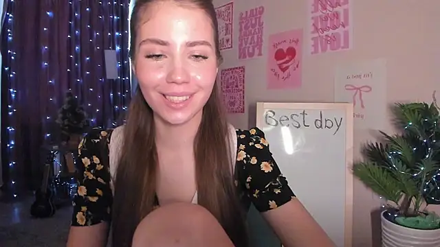 Aurora Glow21 online show from March 7, 12:45 pm