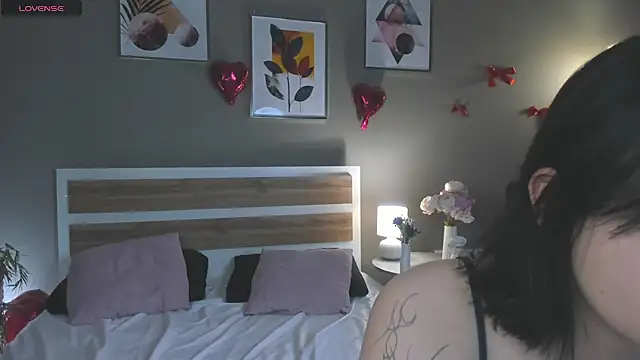 hey tessa online show from February 16, 8:09 pm