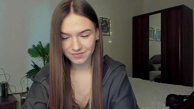 luna lust 212 online show from March 3, 12:11 pm