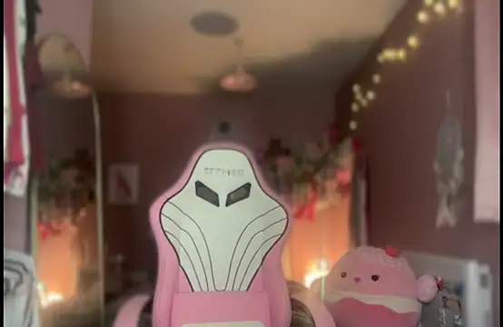 Pinkiepieexo online show from January 16, 4:25 pm