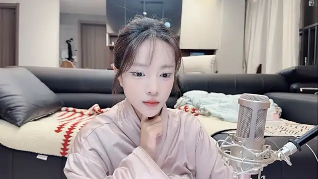 Butterbear online show from February 28, 12:15 pm