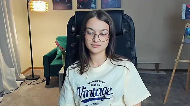 AveryFechter online show from November 16, 3:34 pm