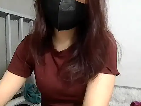 emii207 online show from November 26, 4:30 pm