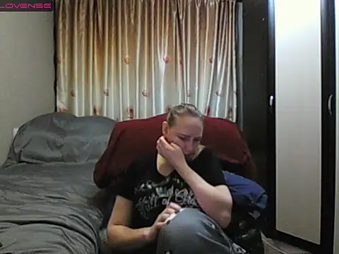 JenniDeep online show from February 24, 4:05 pm