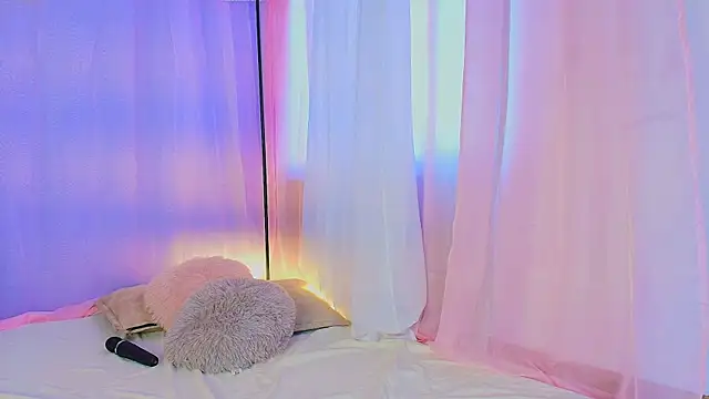 lizzy kane online show from March 21, 8:14 pm