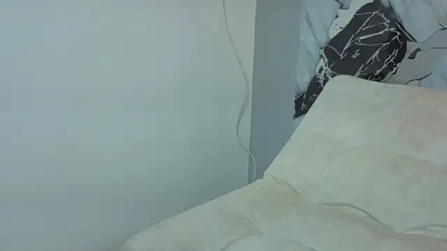 Hanna Goldenst online show from November 24, 7:05 pm