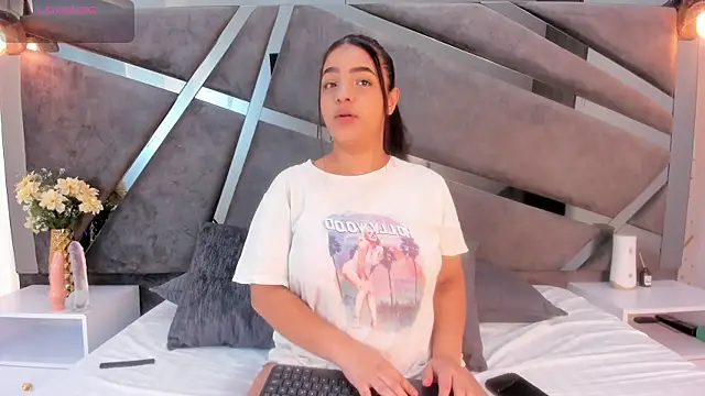 Sammy Gomez  online show from December 18, 8:24 pm