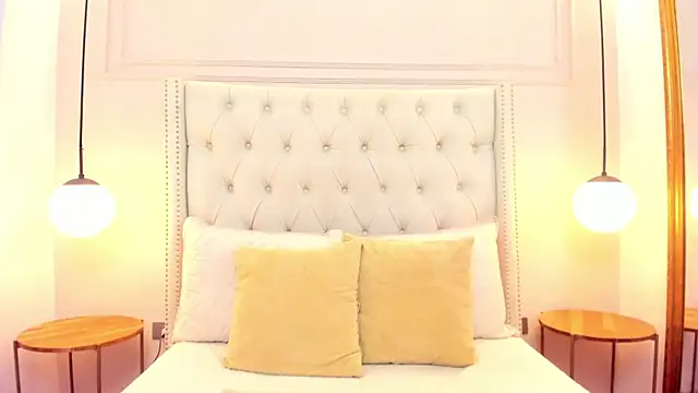 ViickyLee online show from February 3, 2:53 am