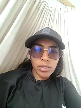 Naomi Nyx online show from November 14, 2:39 pm