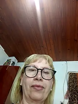 SexyMilf1211 online show from November 17, 1:06 am