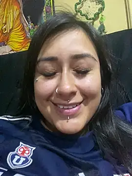 Snapshot of Felinamiau chatting on March 18, 2:27 am Felinamiau online show from March 18, 2:27 am