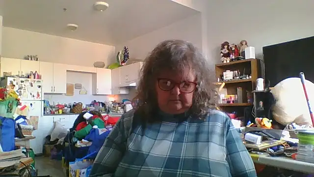 TiguhguhrsRose online show from December 4, 6:41 pm