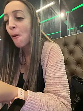 BelleLouise13 online show from March 20, 10:25 pm