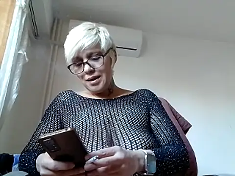 SluttyMomy online show from December 1, 1:47 pm