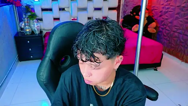 lunabustygirl online show from February 8, 3:54 am