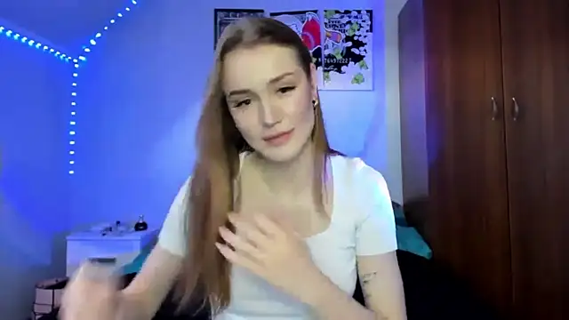 tinyglow online show from December 2, 9:28 pm