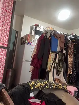 Motherbigbus online show from March 28, 6:18 pm