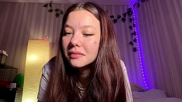 CutieSlim online show from March 18, 3:28 pm