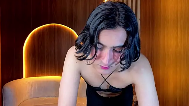 zoe tp online show from February 13, 9:05 pm