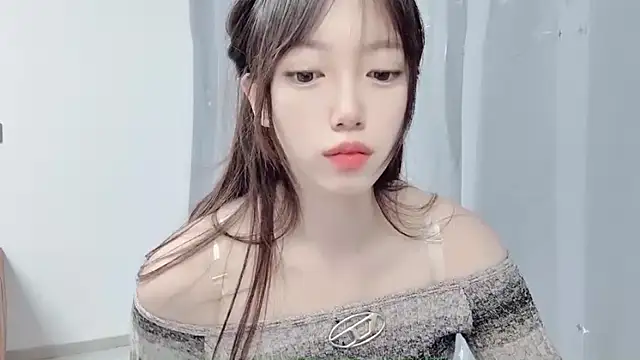 yuyayayu online show from December 4, 12:07 pm