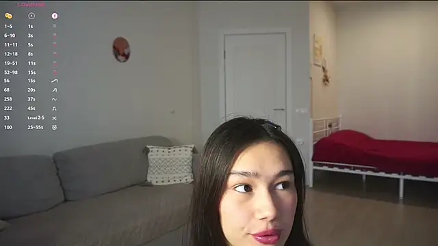 SoftLuna online show from April 4, 5:50 am