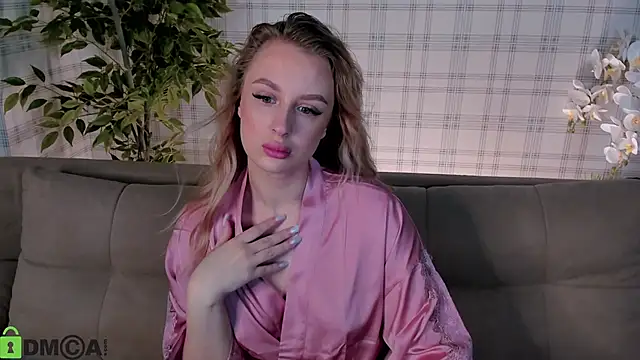 KiraRuiz online show from February 26, 1:15 am