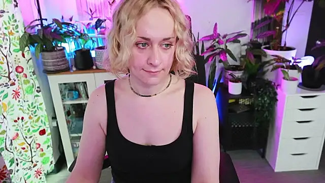 xzoeyryanx online show from February 7, 7:18 pm