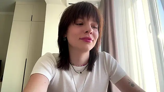 LollySimes online show from November 26, 9:21 am