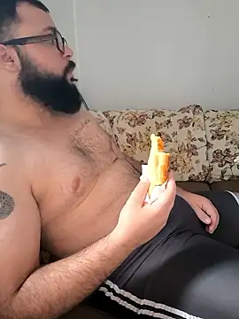 NoahRJ1 online show from January 8, 9:30 pm