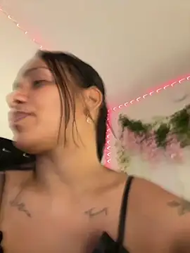 ArielleMillerr- online show from April 9, 5:18 pm